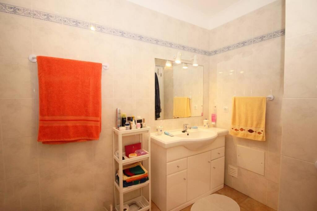 Bright And Central Apartment - Senhora da Luz 외부 사진